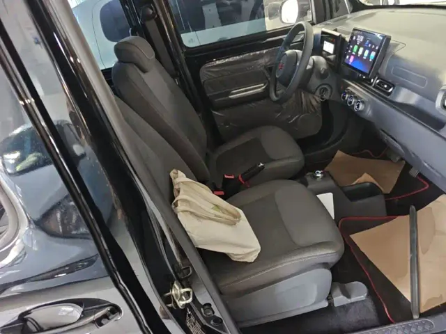 Wuling Zhiguang NEV — Фото автомобиля 24