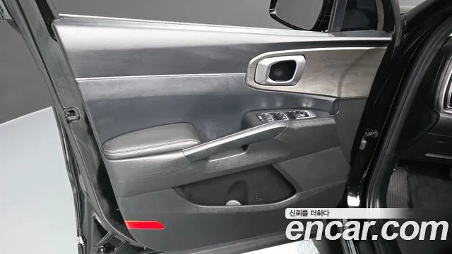Kia Sorento Новый Sorento 4 поколение Дизель 2.2 2WD — Фото автомобиля 23