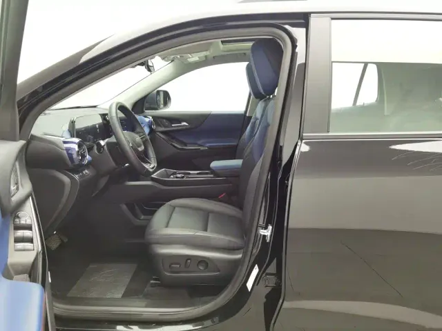 Chevrolet Equinox Plus — Фото автомобиля 10