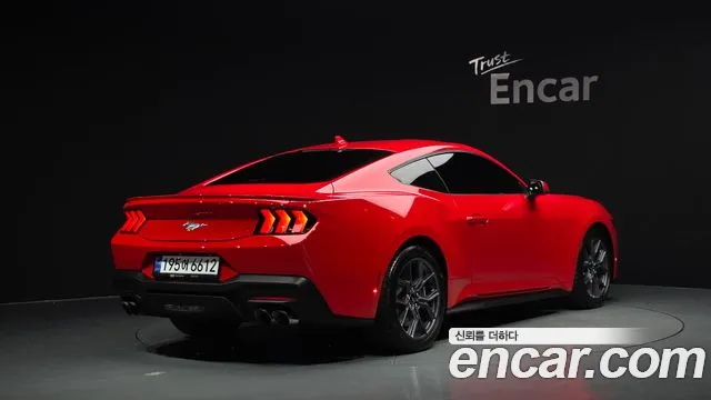 Ford Mustang 7th Gen — Фото автомобиля 2
