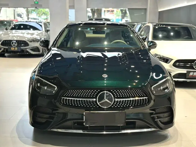 Mercedes-Benz E-Class — Фото автомобиля 2