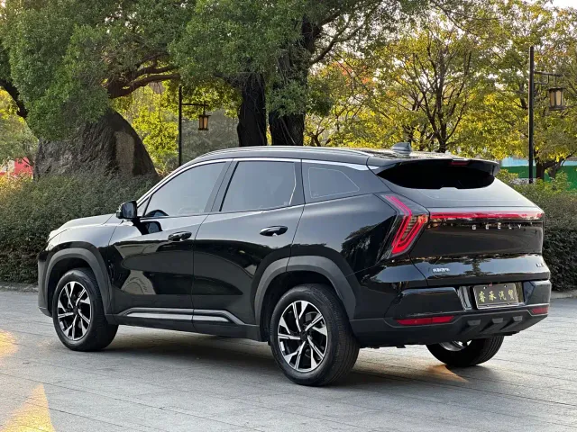 Geely Boyue L — Фото автомобиля 4