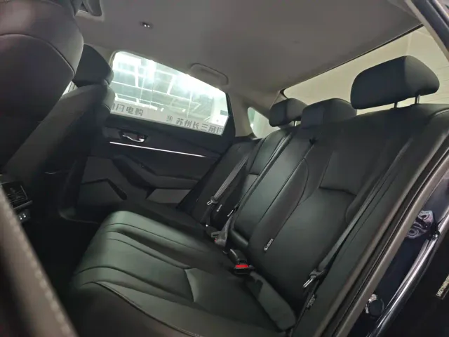Honda Accord — Фото автомобиля 4