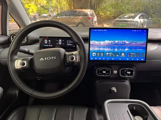 GAC AION UT super — Фото автомобиля 14