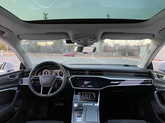 Audi Audi A7 2023 Model 45 TFSI Premium Selection Edition — Фото автомобиля 9