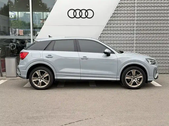 Audi Q2L — Фото автомобиля 22
