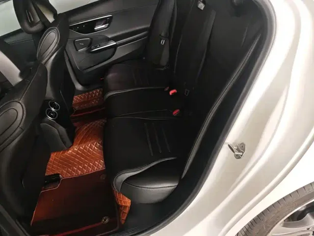 Mercedes-Benz C-Class — Фото автомобиля 16