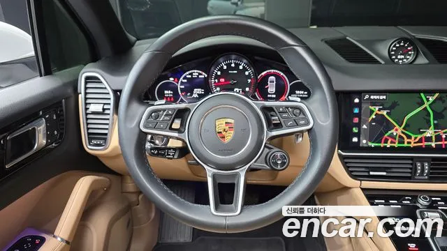 Porsche Cayenne — Фото автомобиля 13