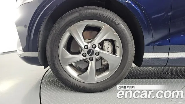 Genesis GV70 2.5T Бензин 2WD — Фото автомобиля 5