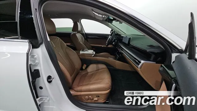 Hyundai Grandeur Grandeur (GN7) 2.5 Бензин 2WD — Фото автомобиля 11