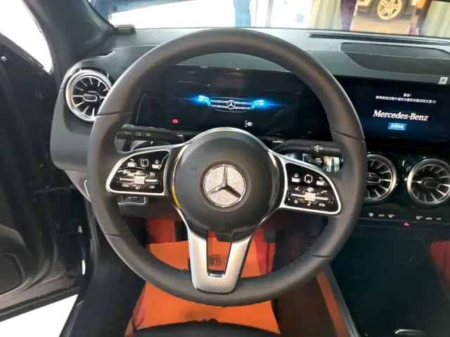 Mercedes-Benz GLB-Class — Фото автомобиля 10