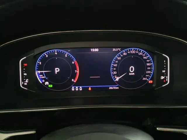 Volkswagen Passat — Фото автомобиля 11