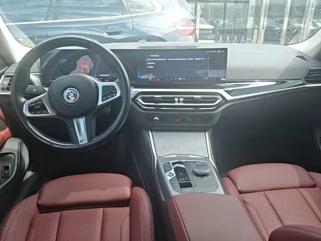 BMW i4 — Фото автомобиля 13