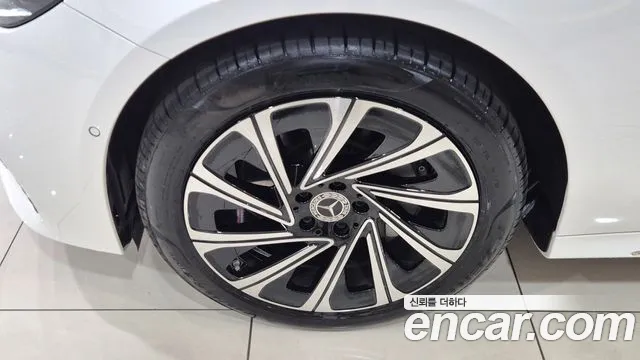 Mercedes-Benz E-Class E-класс W214 E300 4MATIC Exclusive — Фото автомобиля 5