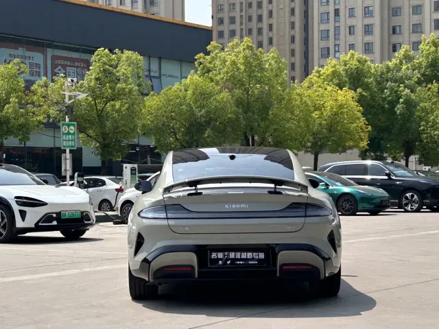 Xiaomi SU7 — Фото автомобиля 6