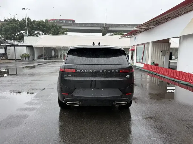Land Rover Range Rover Sport — Фото автомобиля 12