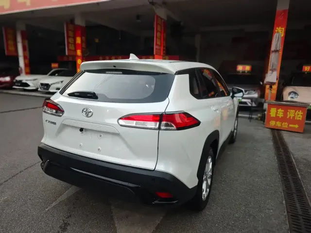 Toyota Frontlander — Фото автомобиля 5