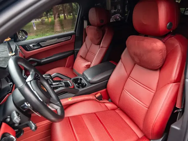 Porsche Cayenne — Фото автомобиля 11