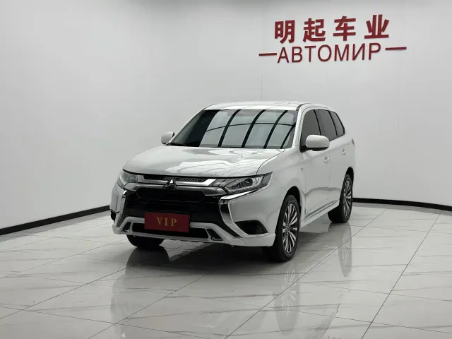 Mitsubishi Outlander — Фото автомобиля 4