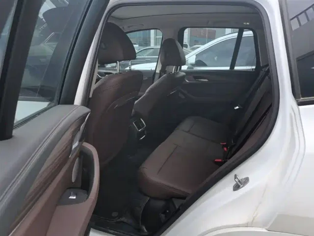 BMW X3 — Фото автомобиля 16