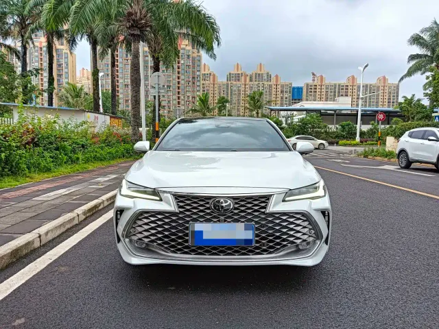 Toyota Avalon — Фото автомобиля 2