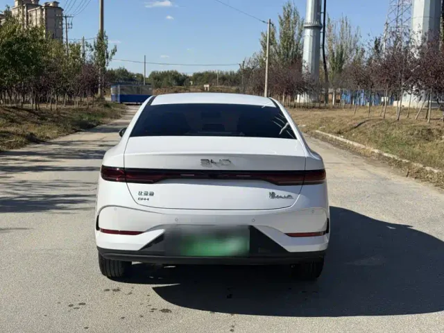 BYD Qin PLUS — Фото автомобиля 10