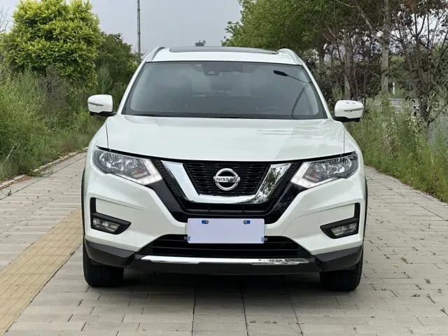 Nissan X-Trail — Фото автомобиля 3