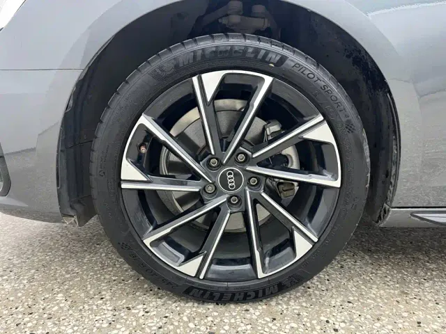 Audi A4L — Фото автомобиля 13