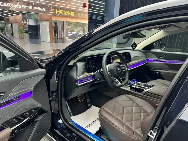 BMW 7 Series — Фото автомобиля 16