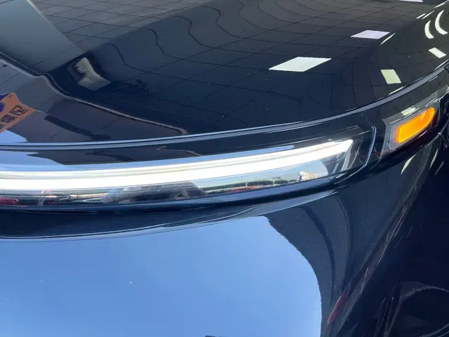 Li Auto L8 — Фото автомобиля 9