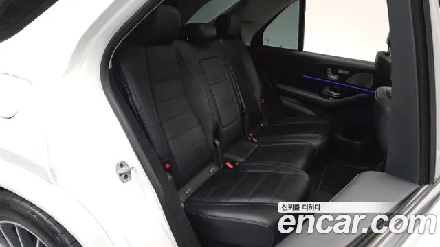 Mercedes-Benz GLE-Class — Фото автомобиля 12
