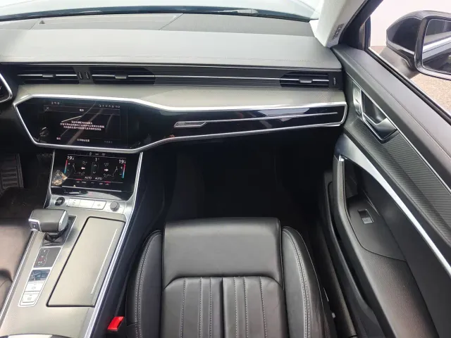 Audi A6L — Фото автомобиля 16