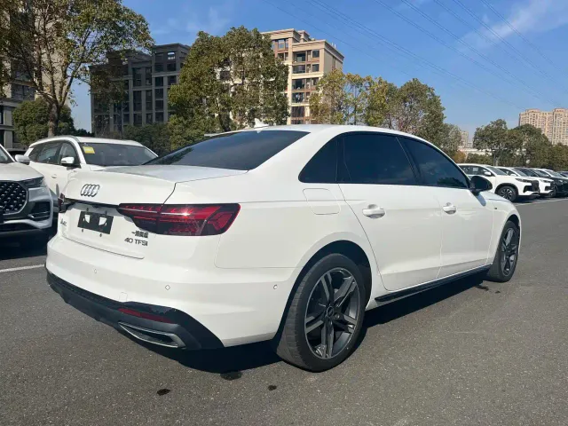 Audi A4L — Фото автомобиля 13