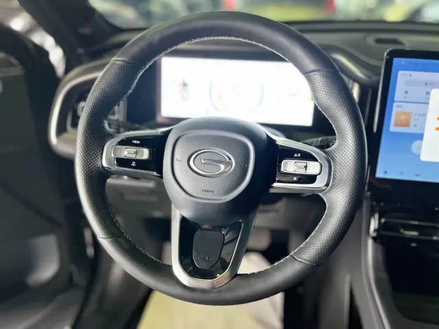 GAC Trumpchi GS8 — Фото автомобиля 11