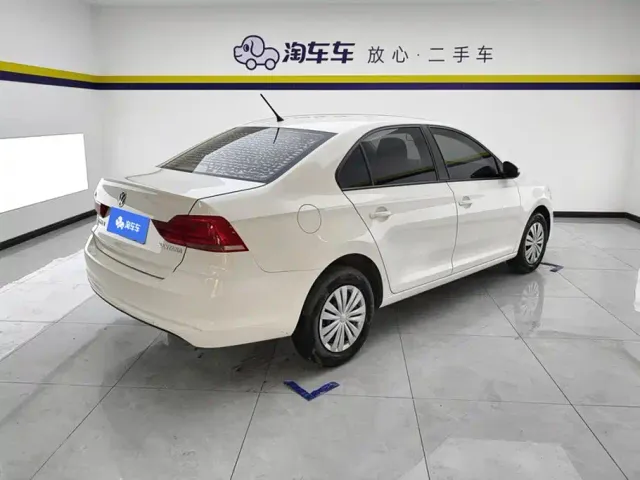Volkswagen Santana — Фото автомобиля 3