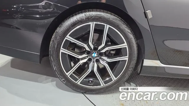 BMW 7 Series G70 — Фото автомобиля 5