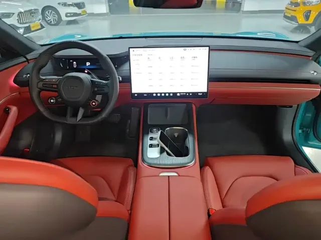 Xiaomi SU7 — Фото автомобиля 9
