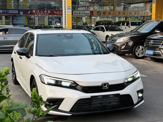 Honda Civic — Фото автомобиля 3