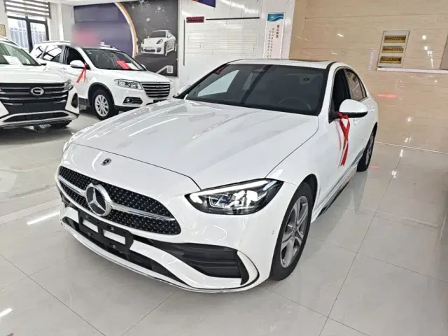 Фотография автомобиля — Mercedes-Benz C-Class