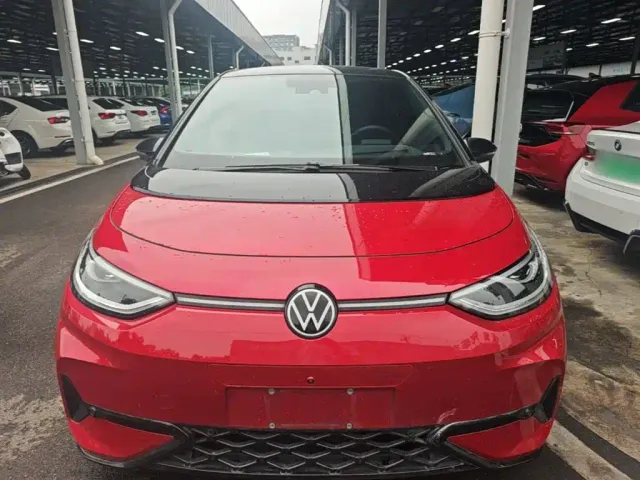Volkswagen ID.3 — Фото автомобиля 2