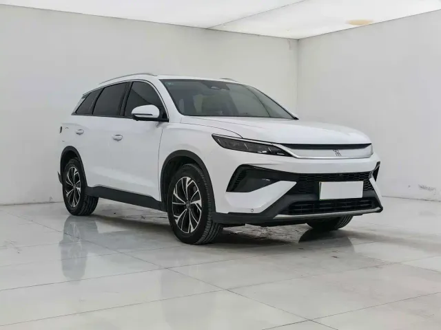 BYD Song Pro — Фото автомобиля 6