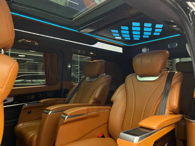 Mercedes-Benz V-Class — Фото автомобиля 21