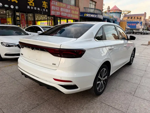Geely Emgrand — Фото автомобиля 8