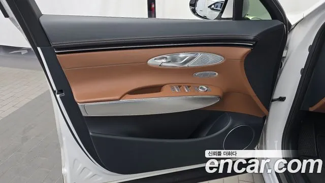 Genesis GV70 — Фото автомобиля 13