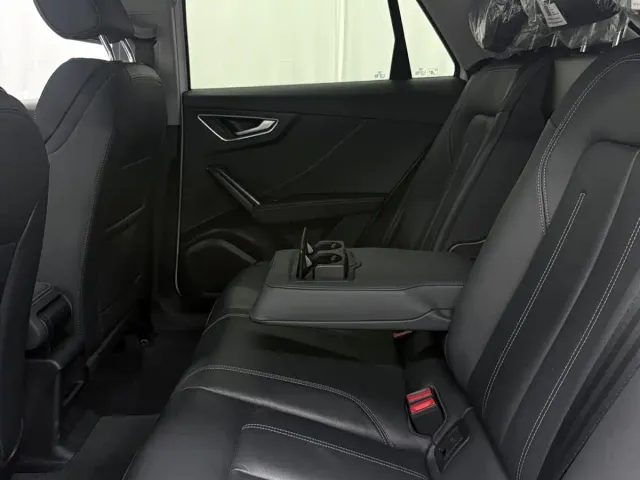 Audi Q2L — Фото автомобиля 12