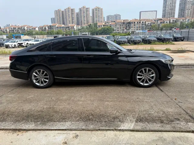 Honda Accord — Фото автомобиля 4