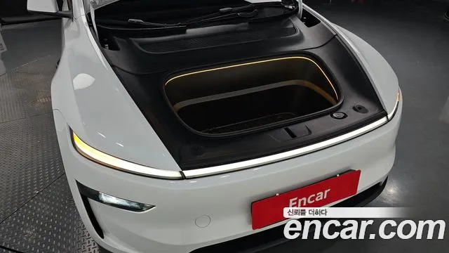 Tesla Model Y — Фото автомобиля 6