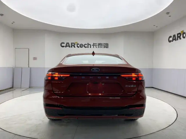 Ford Mondeo — Фото автомобиля 6