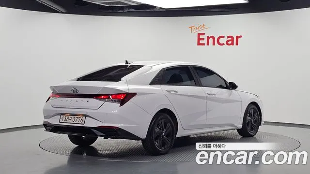 Hyundai Avante CN7 — Фото автомобиля 2