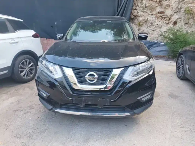 Nissan X-Trail — Фото автомобиля 2